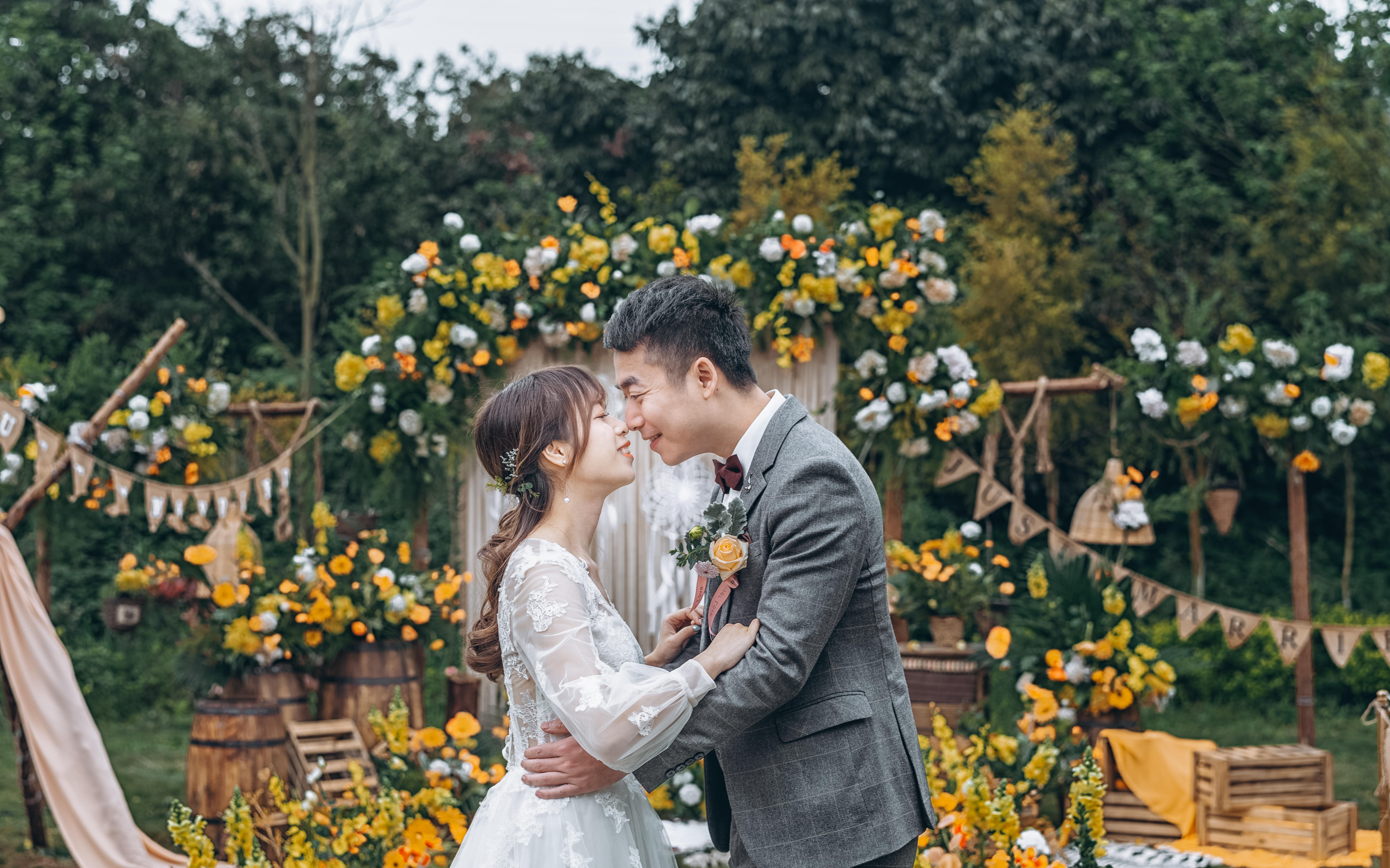 户外草坪元素婚礼 超美ing