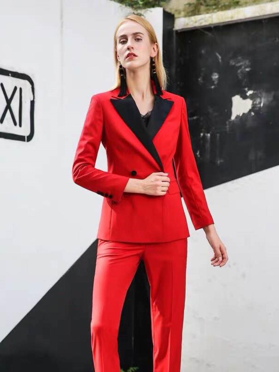 职场精英女士西服三件套西服定制