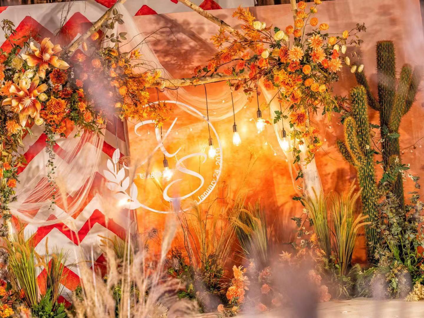 流行色珊瑚橘用在婚礼上超美啊-喜文化婚礼