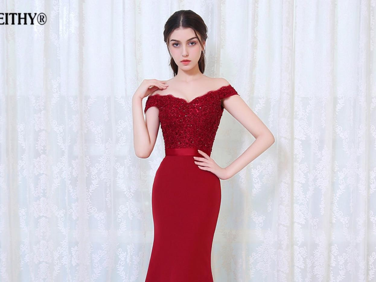 【超值春季租赁】新娘齐地婚纱秀禾礼服三件套租赁