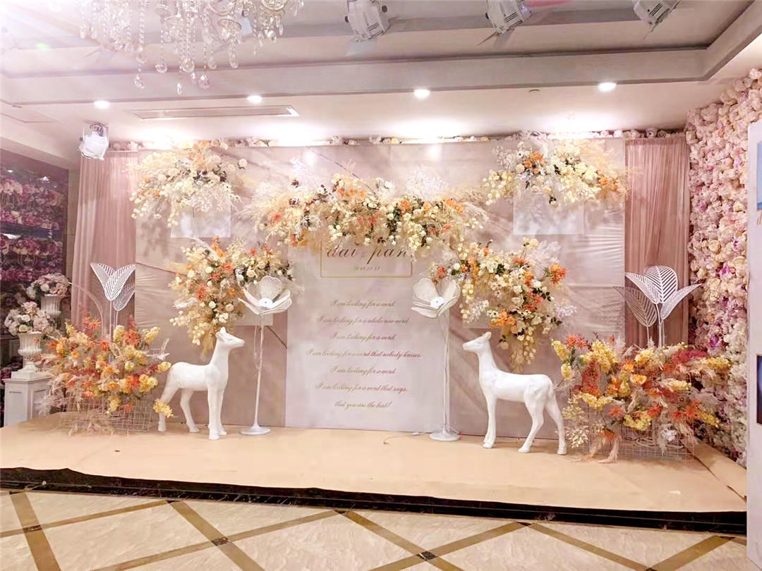 性价比高婚礼布置 婚礼策划场地布置 婚庆服务公司