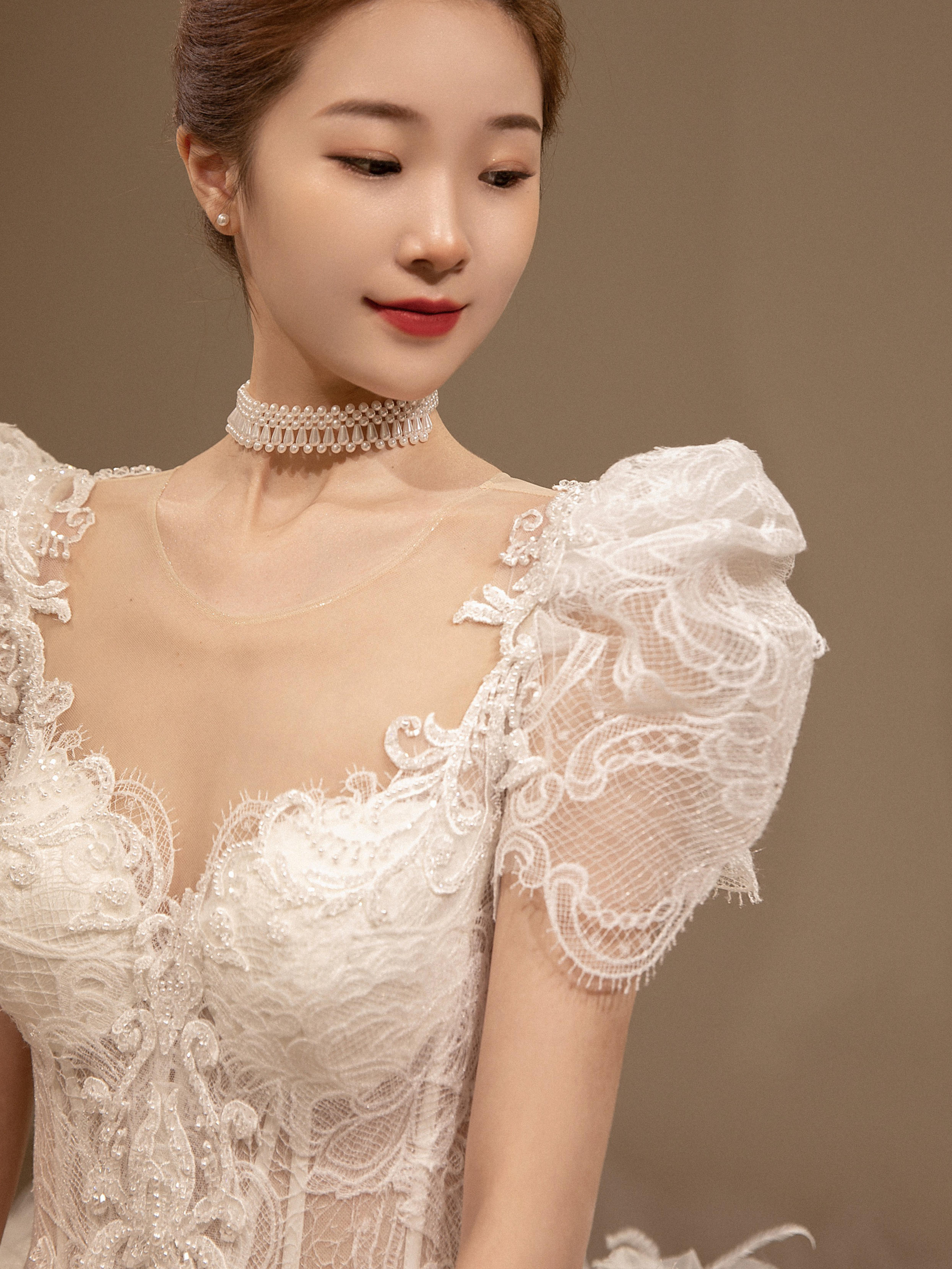 复古宫廷方领蕾丝主仪式婚纱