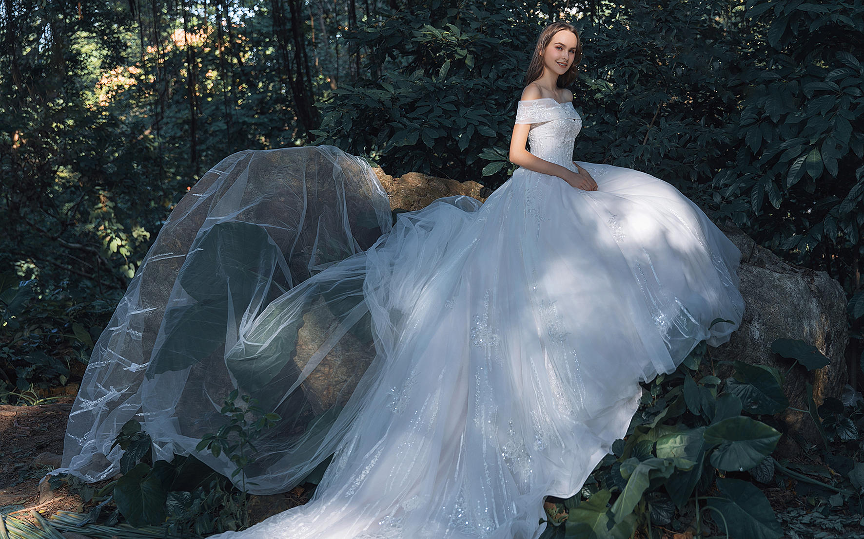 M&W缦浪漫唯美套系婚纱+礼服超值租赁