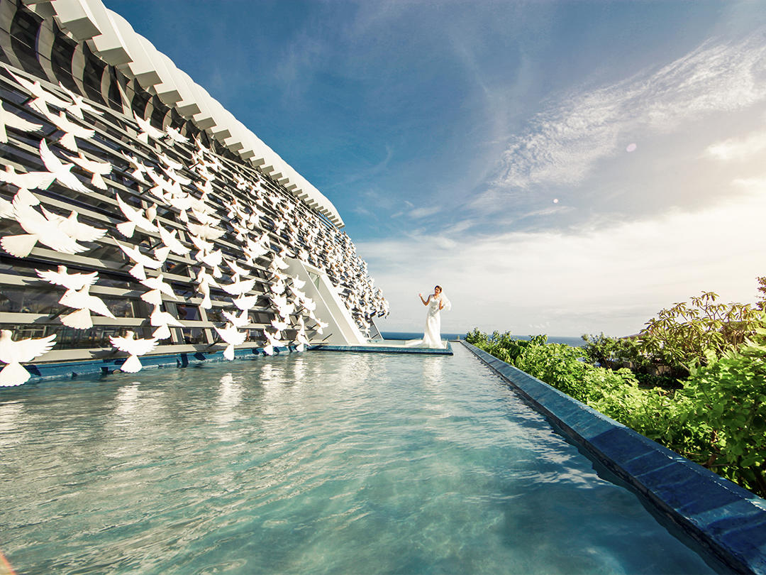 【花期海外婚礼】巴厘岛婚礼白鸽教堂婚礼定制策划