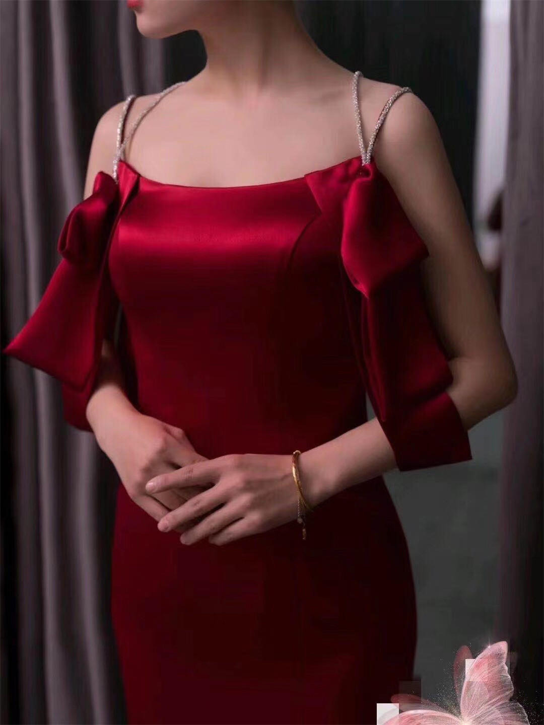 超性感鱼尾露背敬酒服 高个子新娘必选