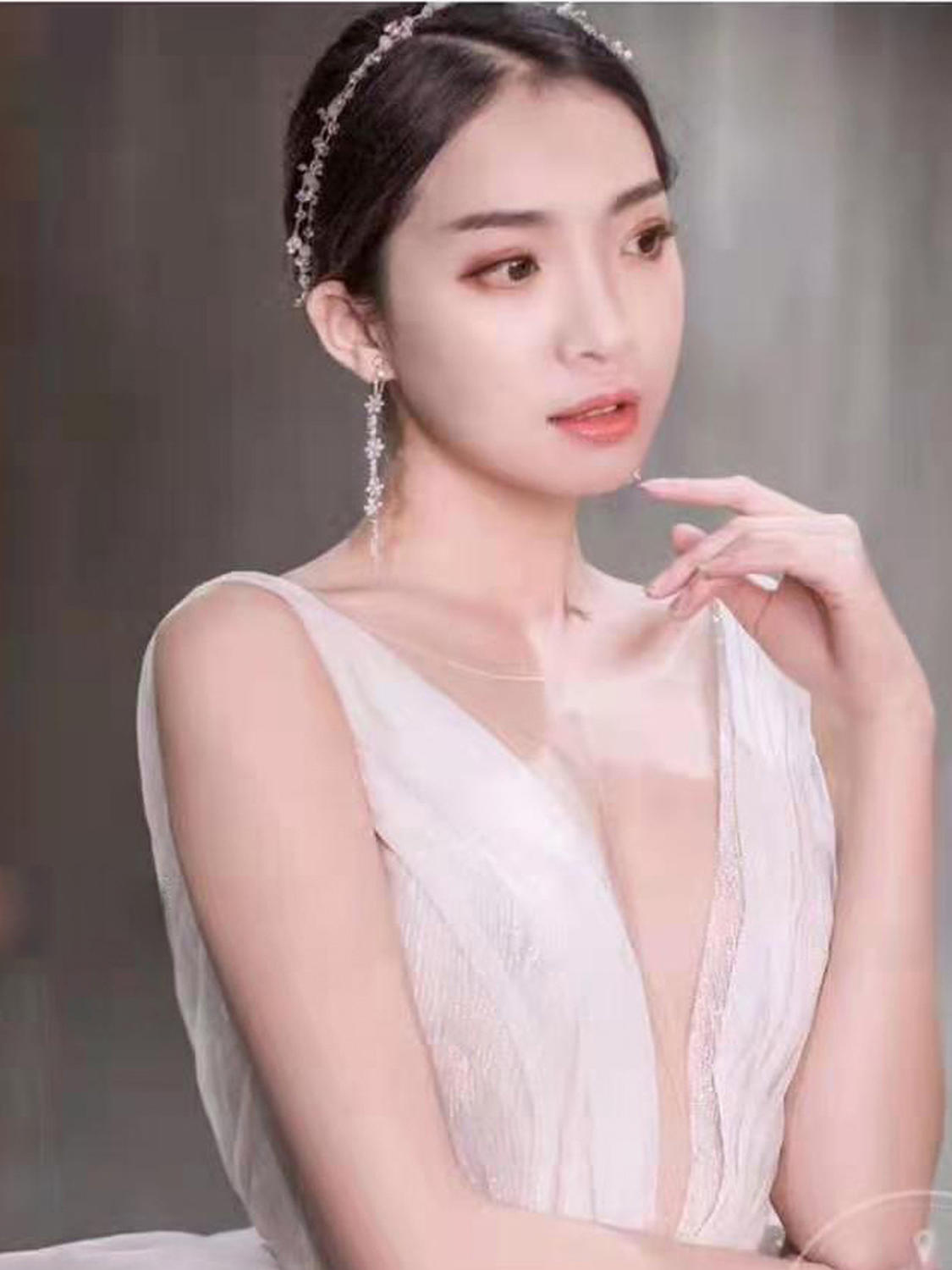 【限时秒杀】秀禾 婚纱 礼服 全程跟妆