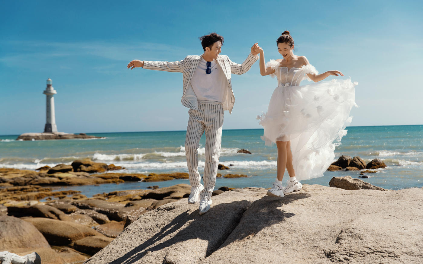 PG电子技巧光阴的故事婚纱摄影有限公司招聘摄影助理