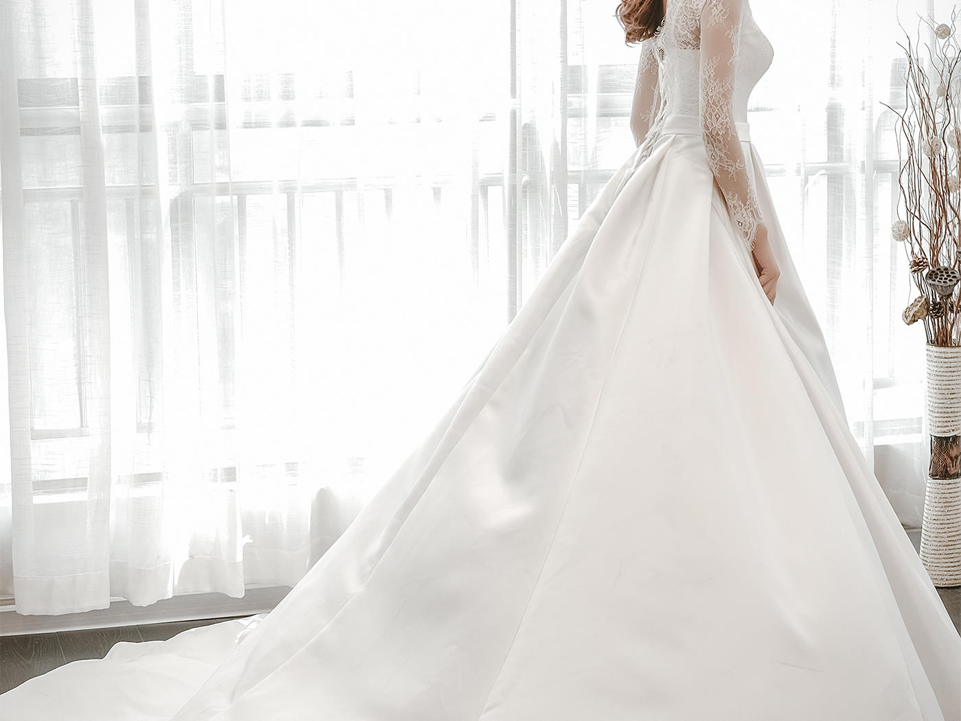 资深全程跟妆套餐+真丝晨袍