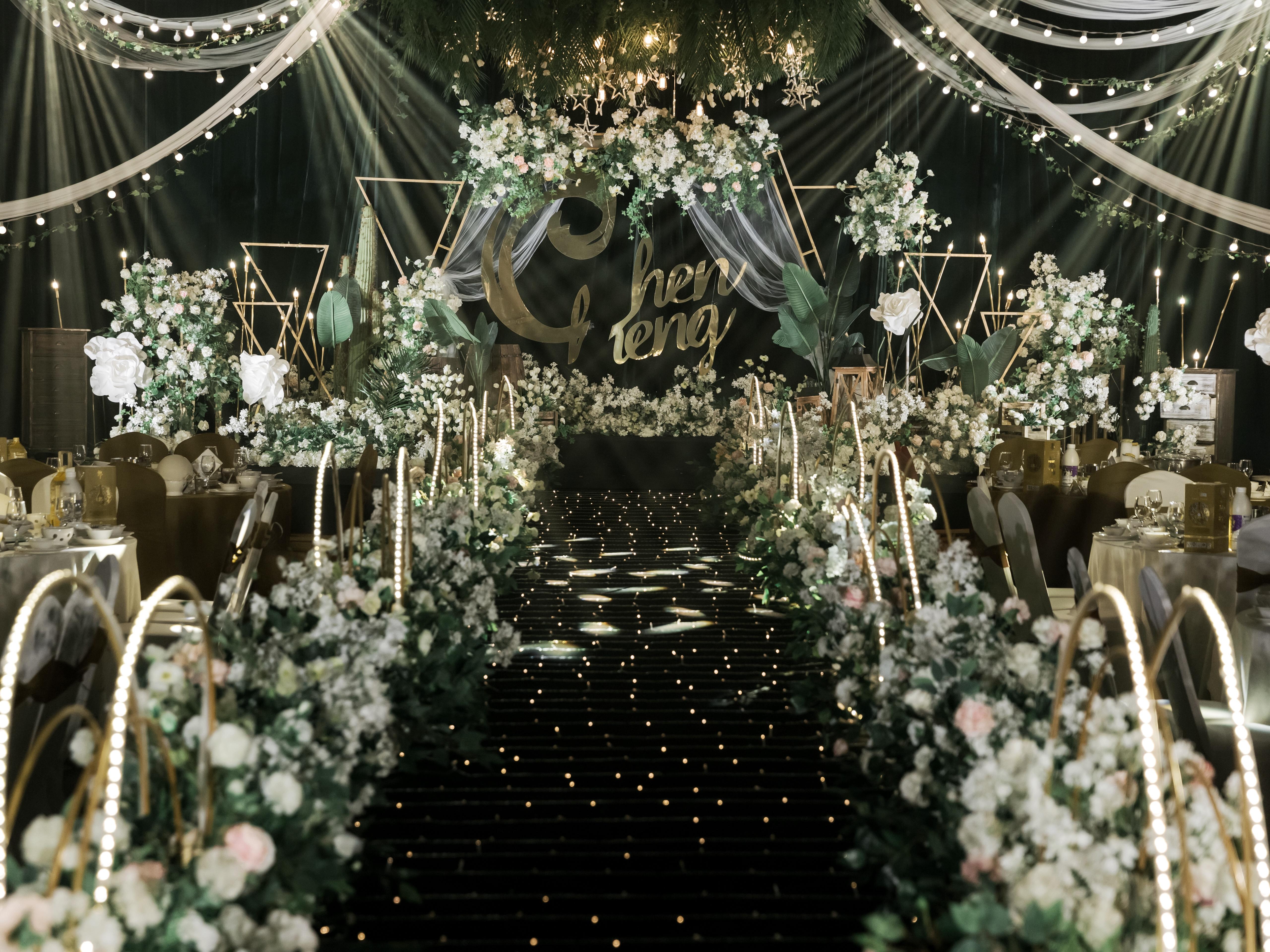 四大金刚（五位）+主题婚礼布置（性价比超高）