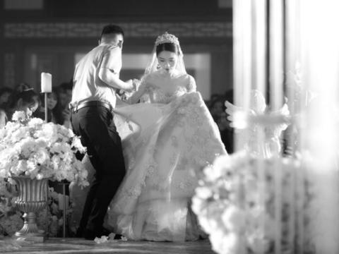 巨蟹座新娘：好纱不怕晚，和我结婚吧！