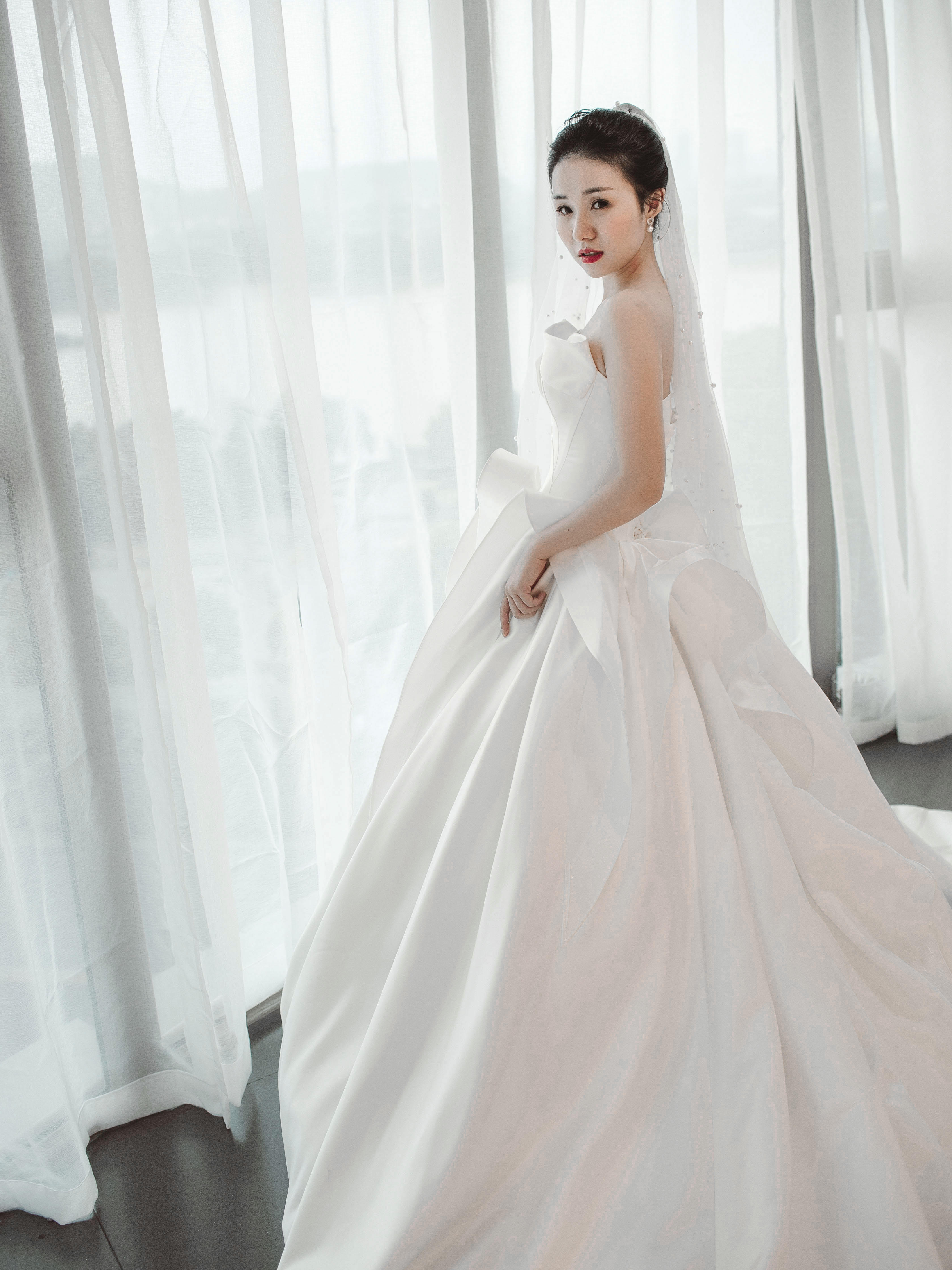 【优雅气质款】高定抹胸款缎面，满