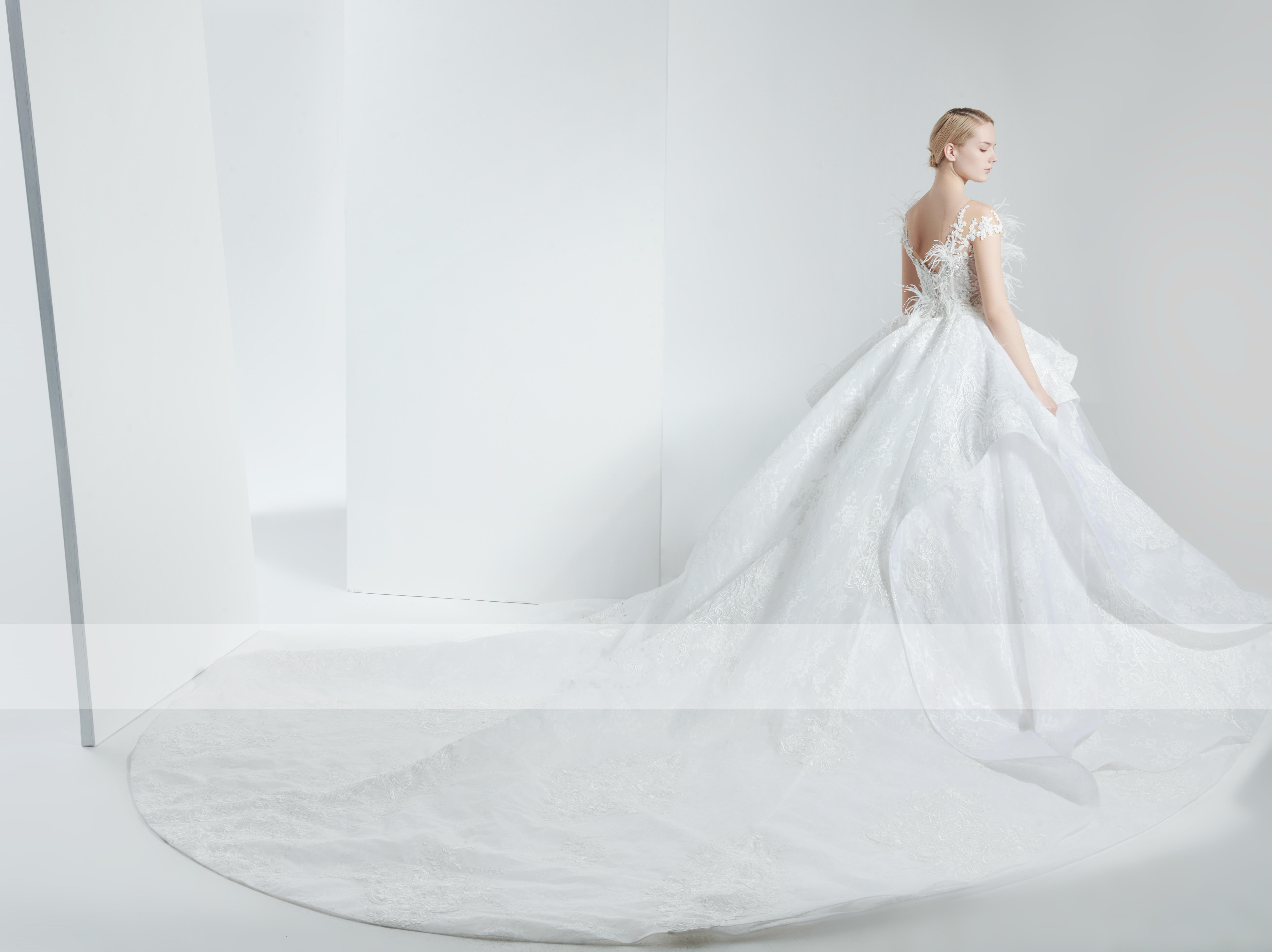 【海外品牌】3套国际婚纱礼服