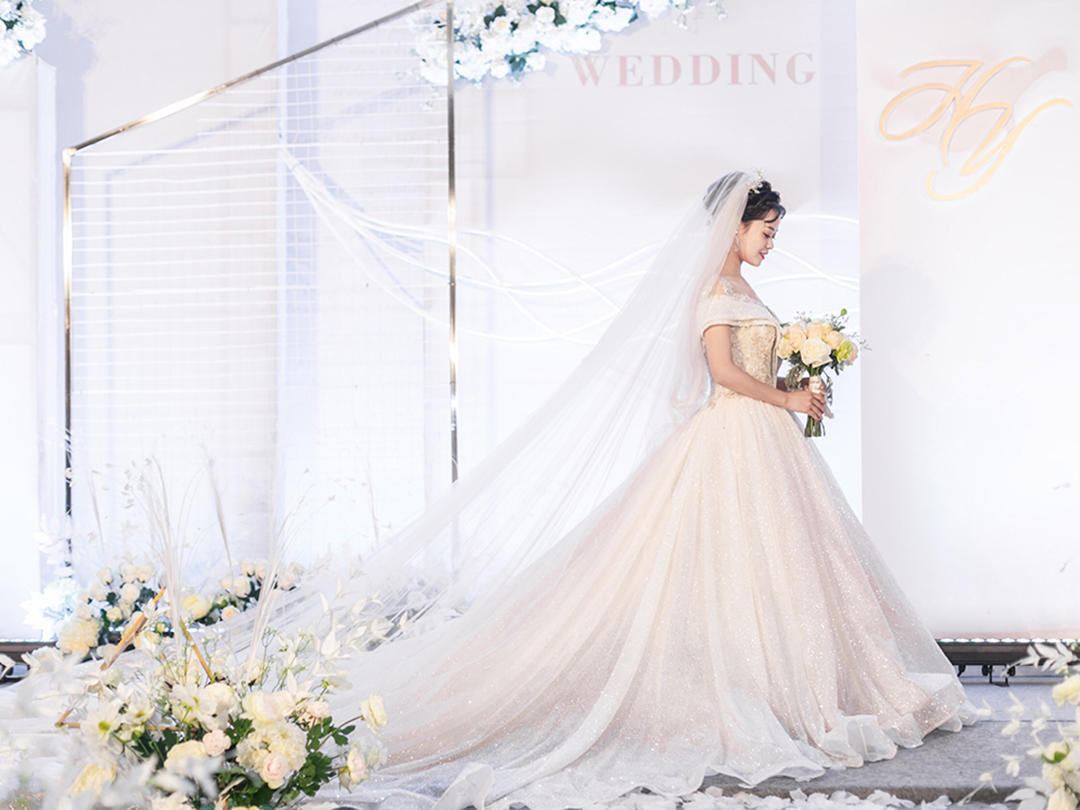 【特惠套餐】 简约大气 白色浅香槟《一生唯你》