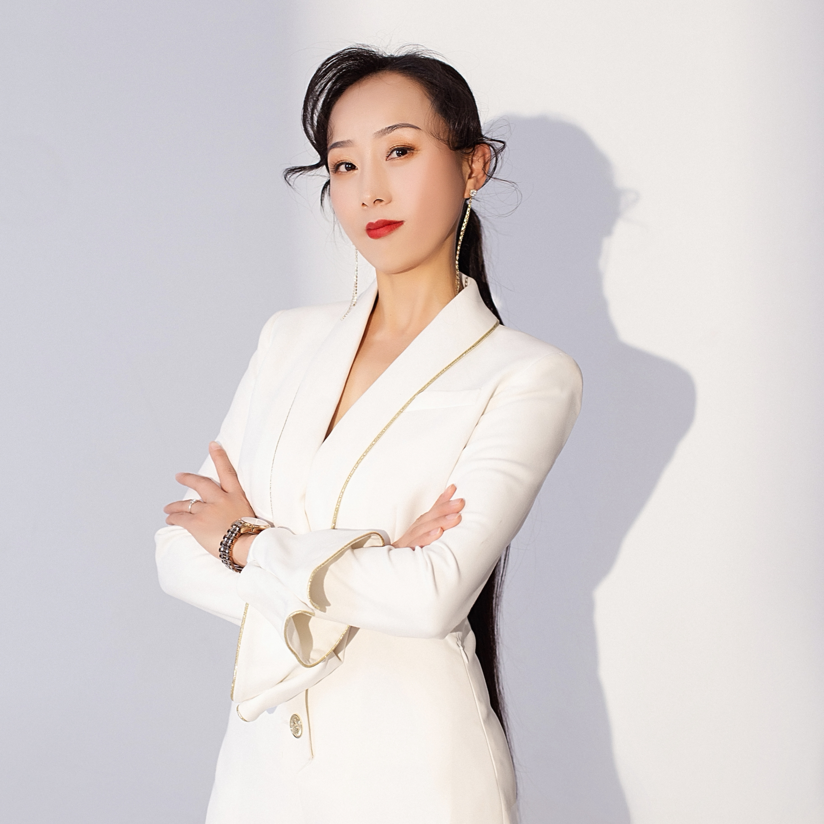 主持芳子