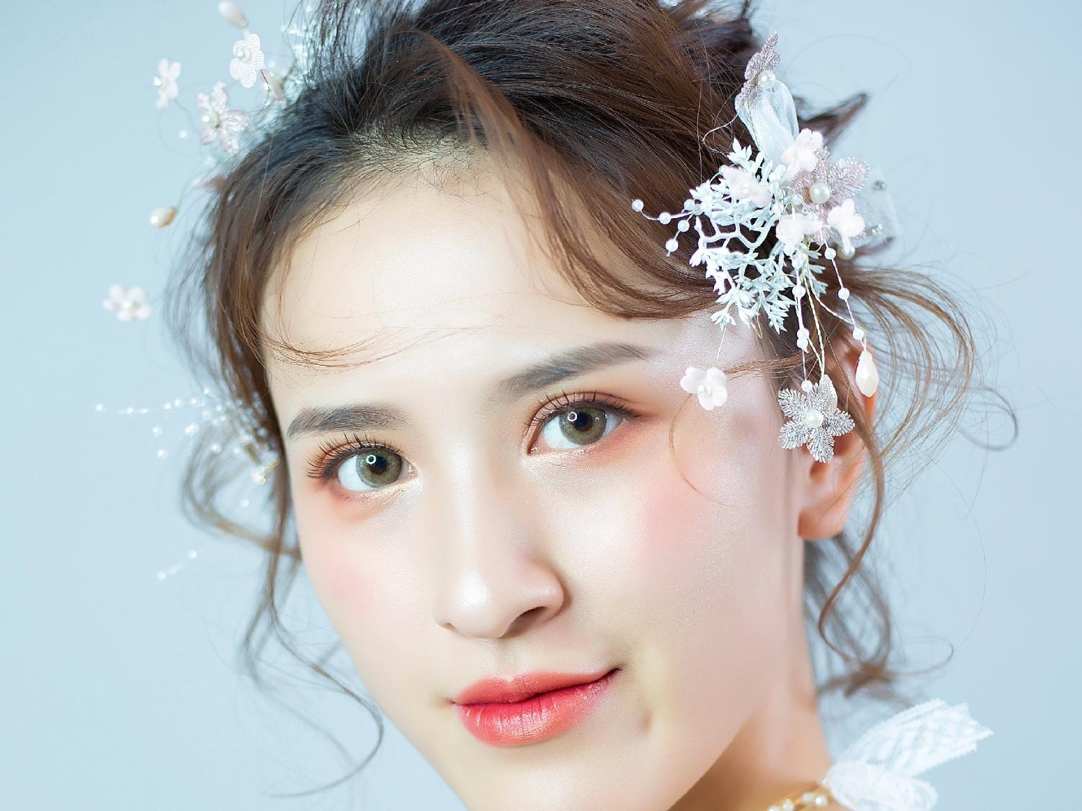 【特惠套系】齐地纱+中式秀禾+跟妆+2件伴娘服