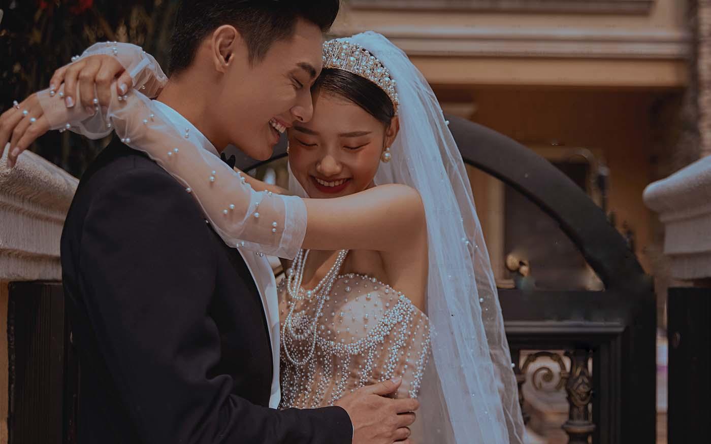 酒庄全新唯美拍摄+全新婚纱+3000元新婚大礼包
