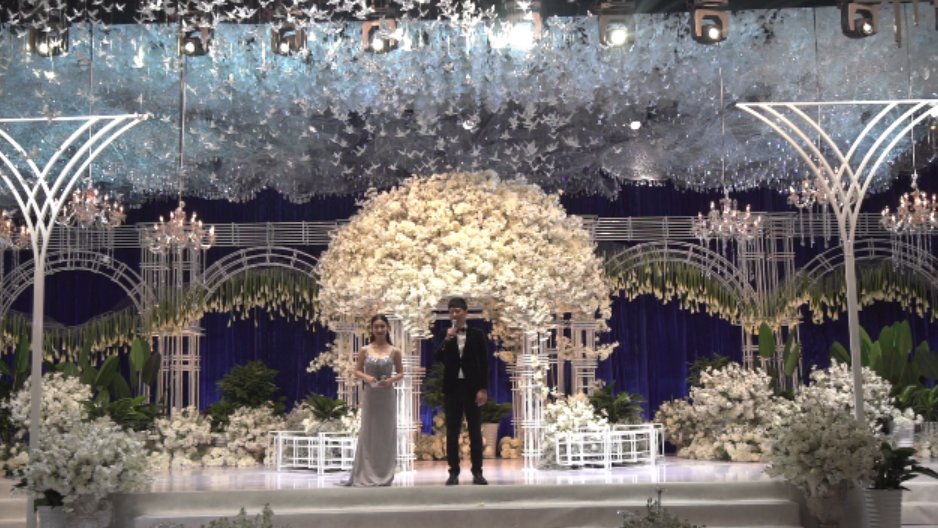 一场跨国的爱情，除了互相磨合，还需要三观相似