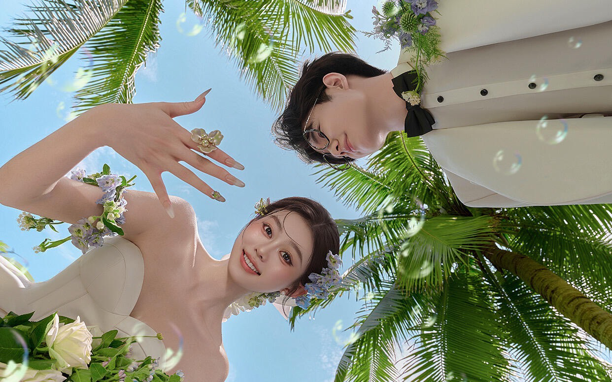 有人爱风，有人爱云，而我爱你