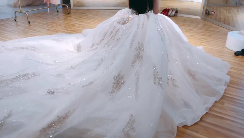 高端定制尊贵套系奢侈婚纱礼服