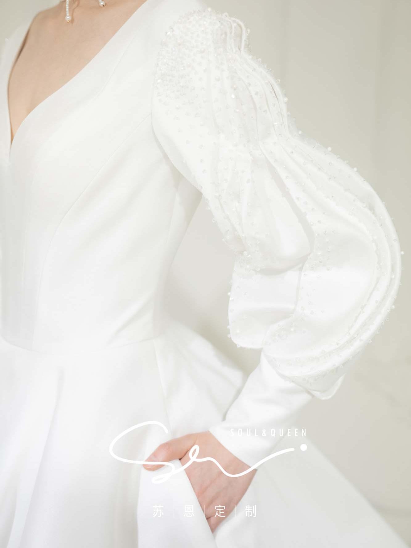 【超值租赁推荐】2021气质缎面V领新娘婚纱