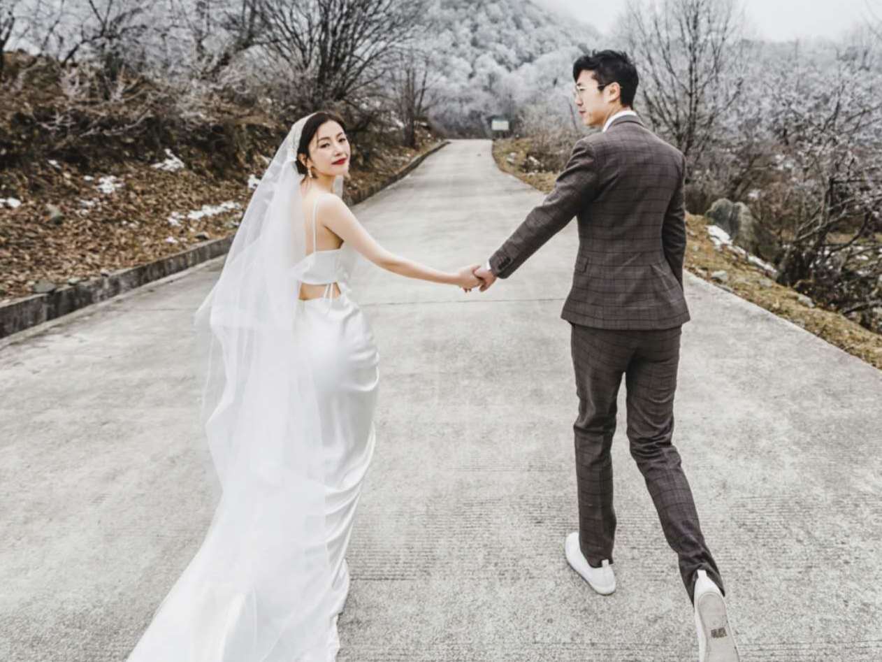 【梦礼人气租赁】缎面鱼尾轻婚纱