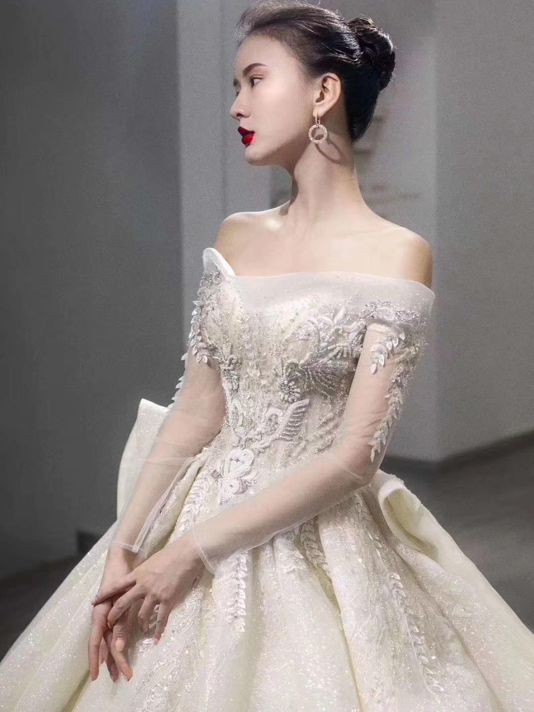 高端婚礼9件套+化妆师跟妆+妈妈婆婆妆