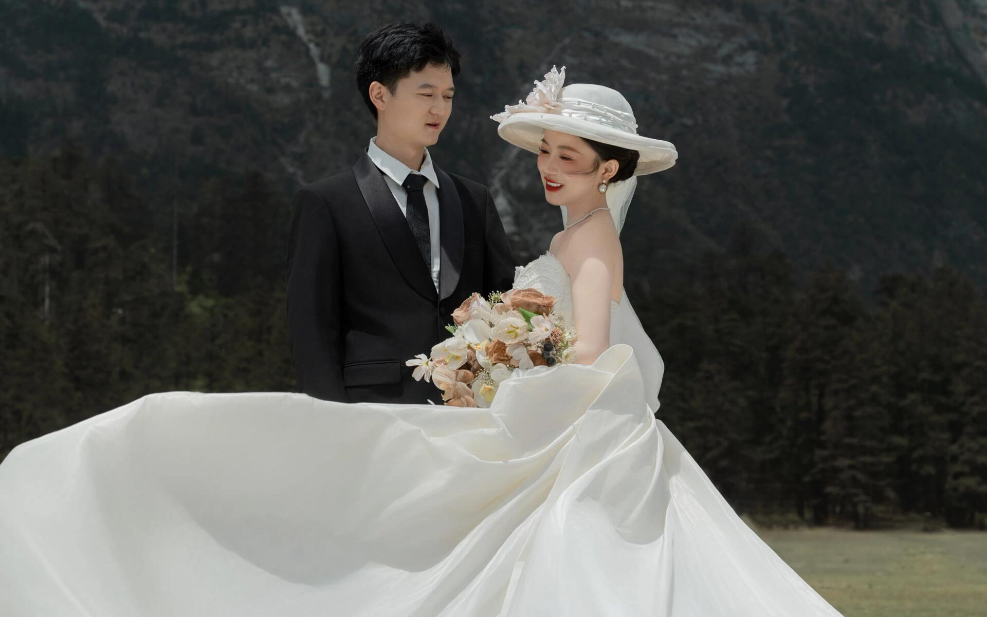 原始的森林，最能见证爱情的纯粹