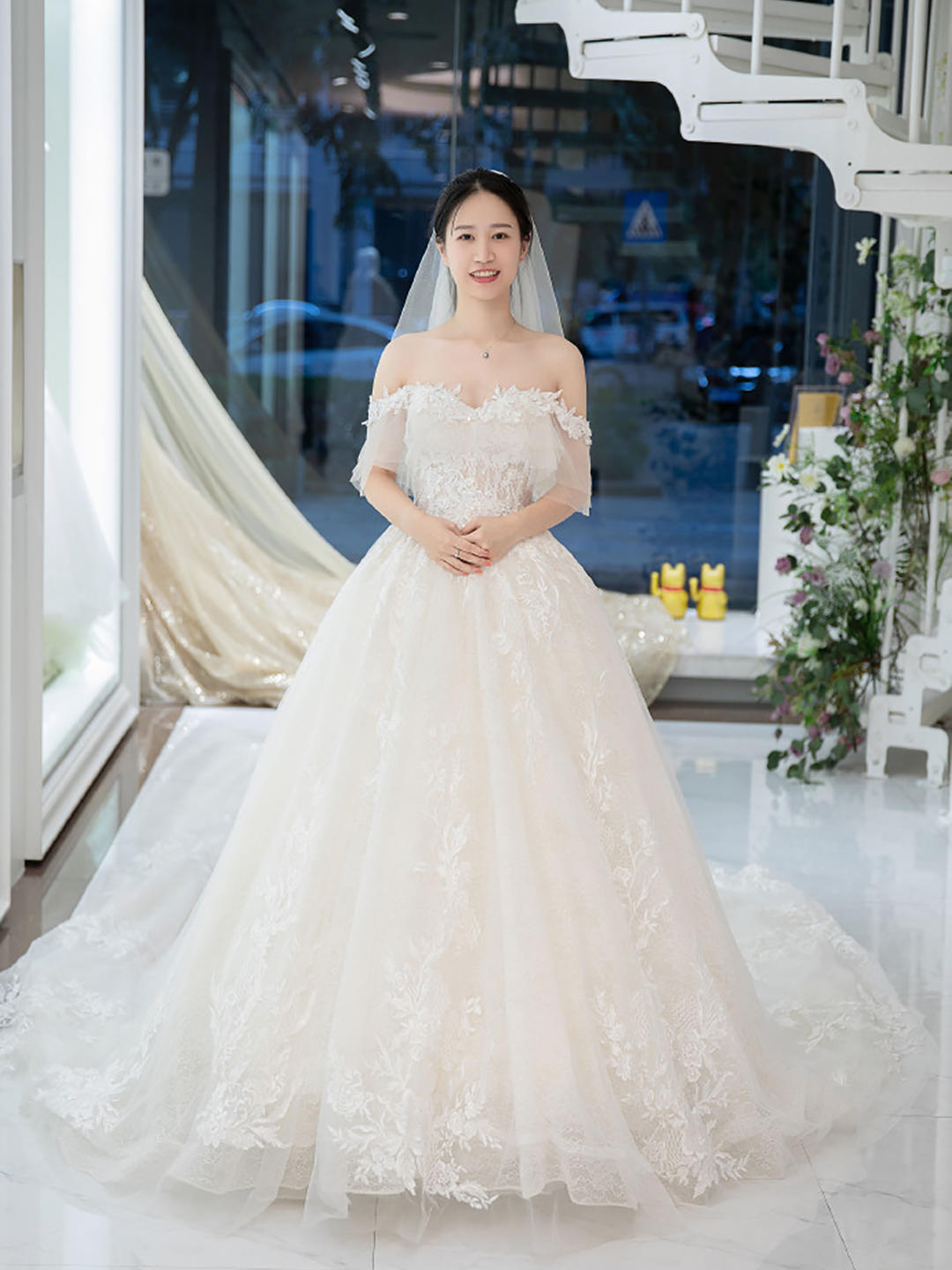 潮婚节特惠，1999元抢订轻纱系列五件套