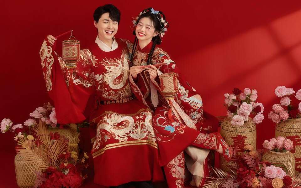 全网超火的俏皮汉服婚纱照！！太乖咯