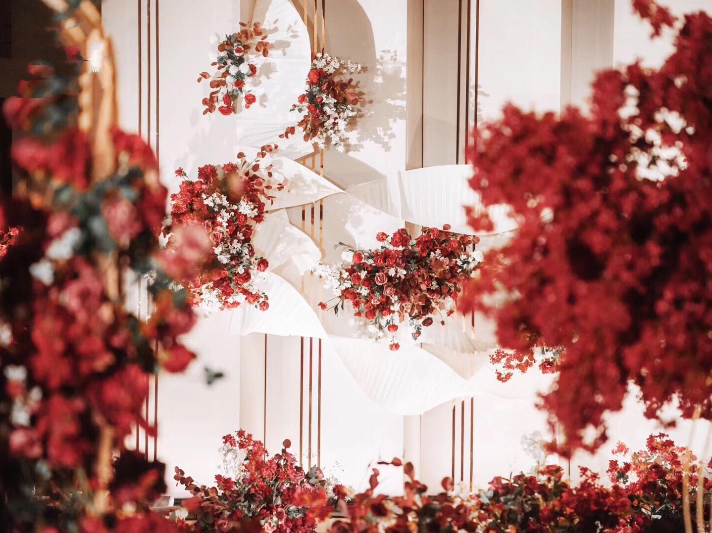 小预算简约又不失高级的红白色系婚礼