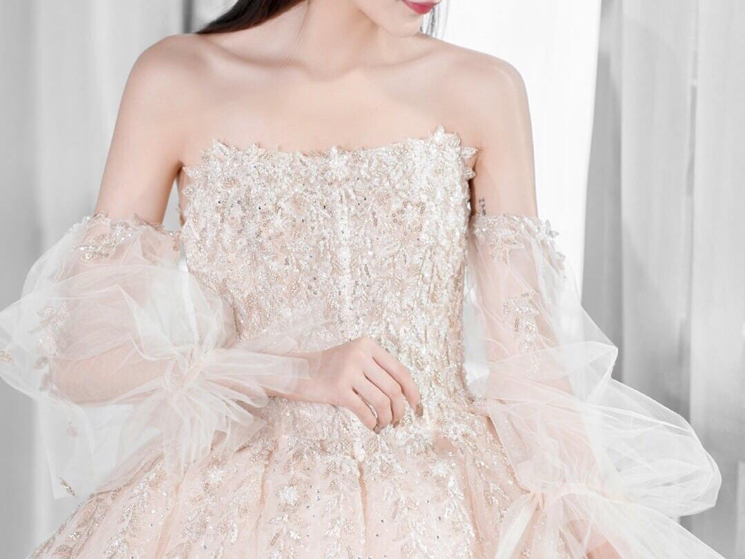 简奢区婚纱+秀禾+敬酒服