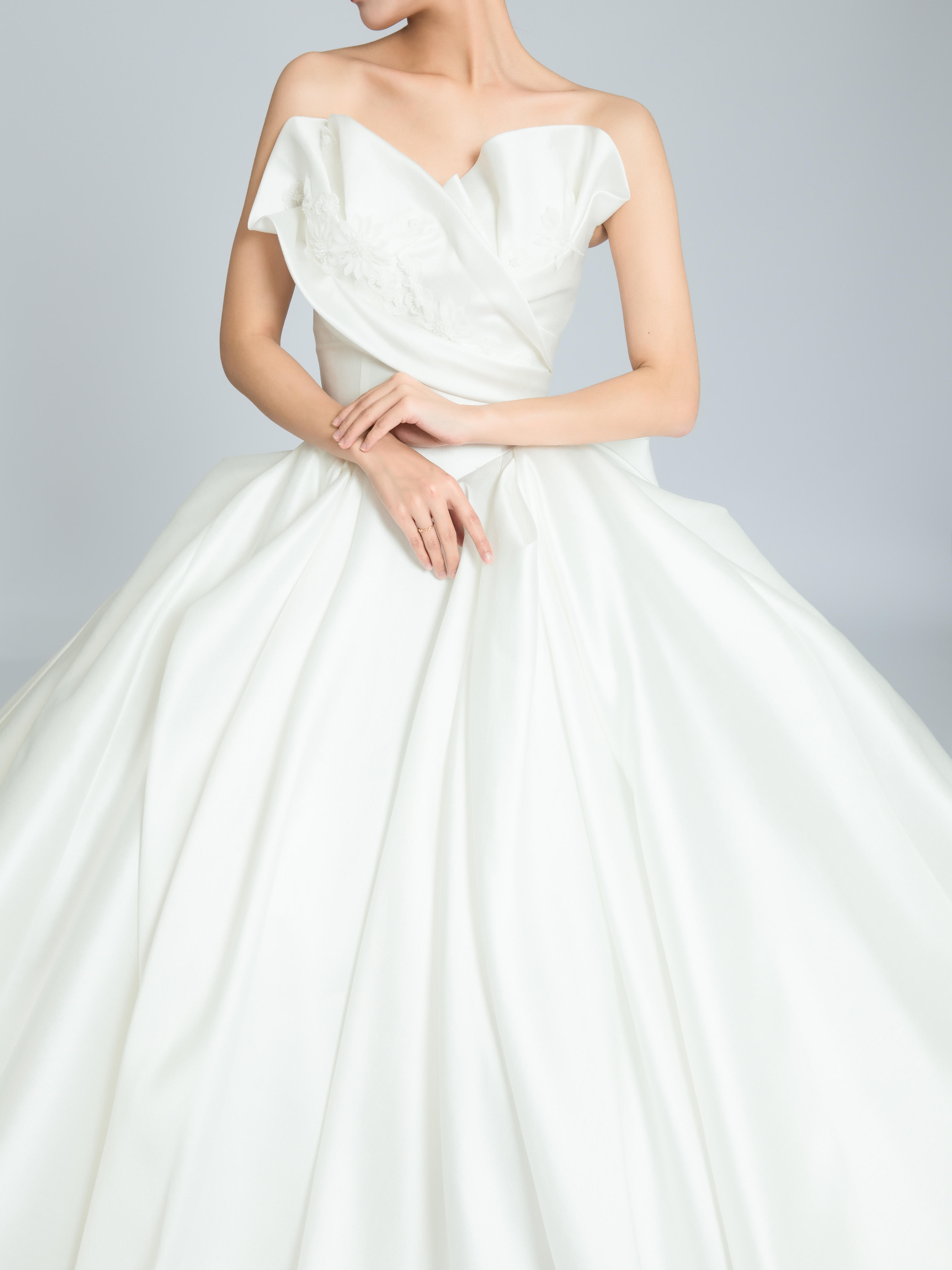 【超高性价比】精致婚纱租赁6件套系