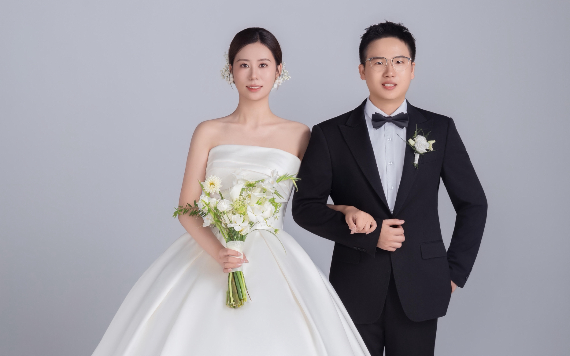 室內(nèi)極簡(jiǎn)風(fēng)婚紗照