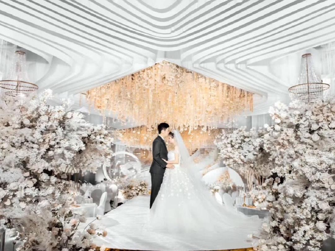 [梦中的精灵］超值性价比香槟色婚礼［含四大金刚］