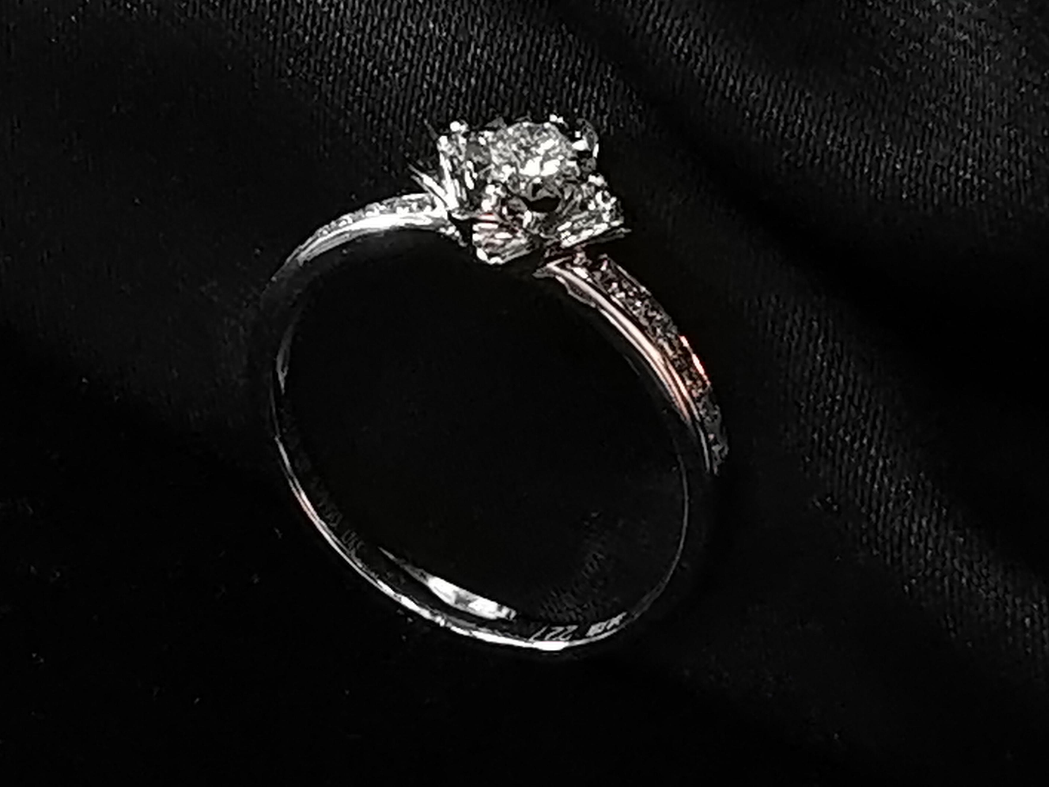 风车显钻工艺18K白金结婚求婚戒