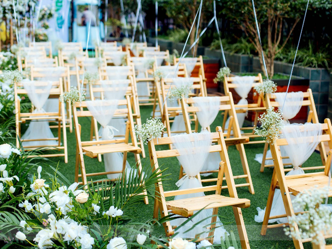 （西元视觉)绿色草坪小清新婚礼