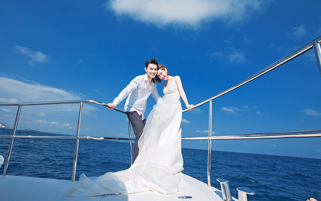 3988婚纱摄影+24小时接机