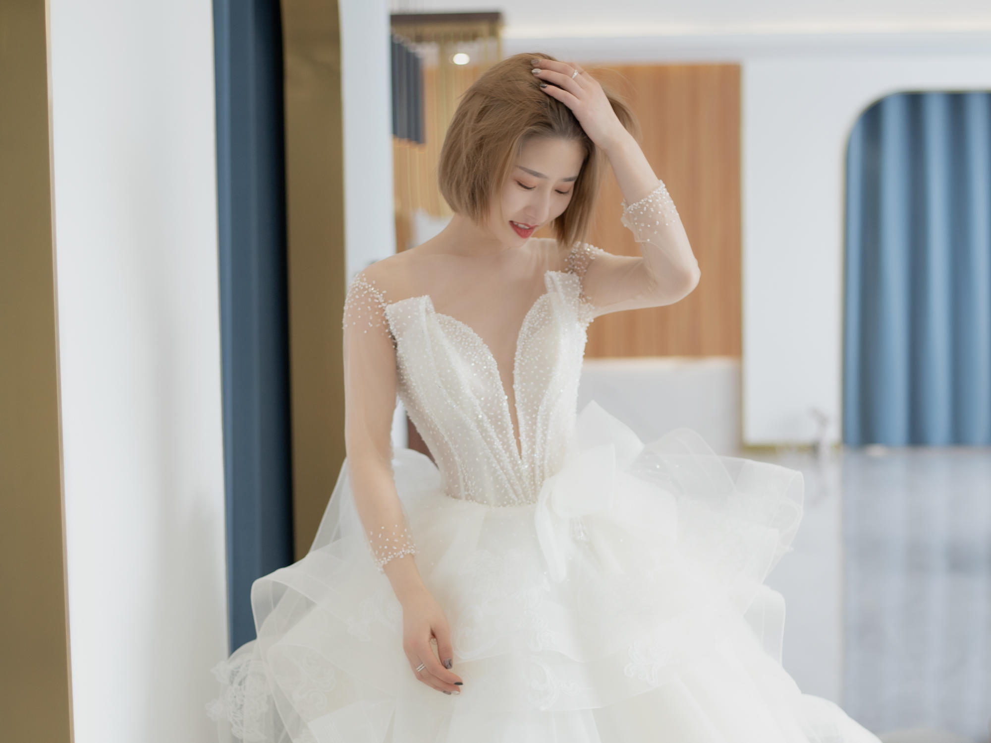 【女王的嫁衣】租赁热推套餐+一价全包+婚纱跟妆