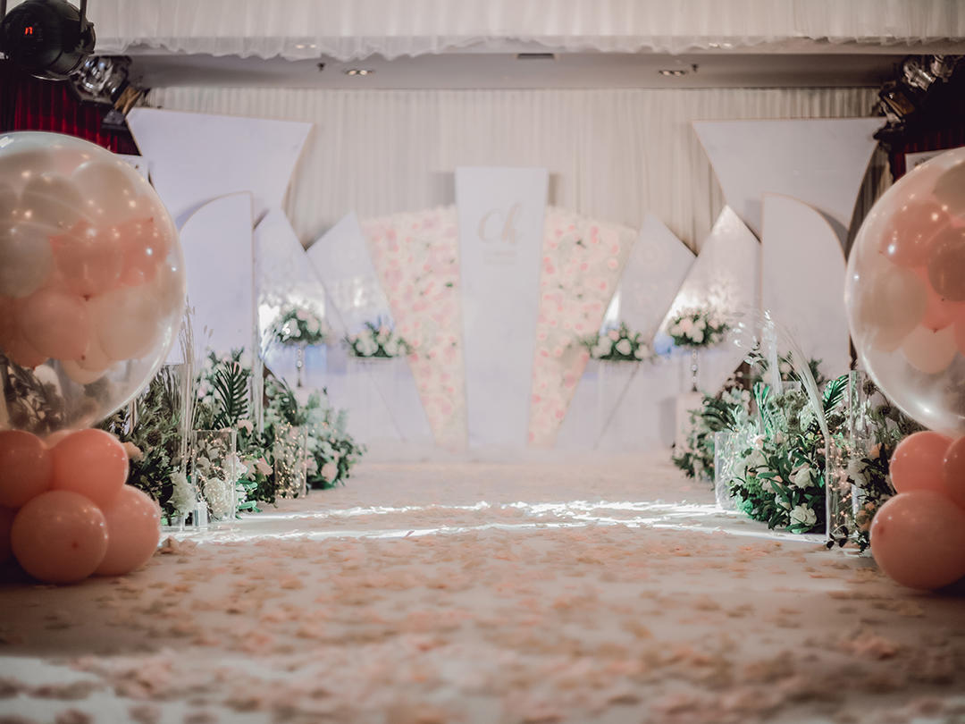 四大全包送婚纱送地爆球花艺梦幻主题《静待花开》