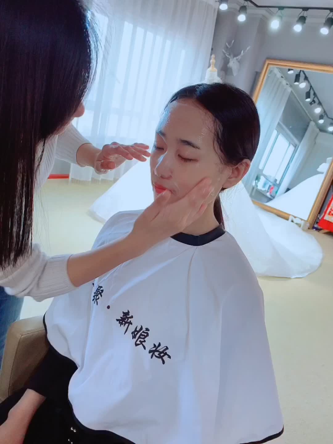 【千聚新娘造型】B档老师 全日跟妆 带助理