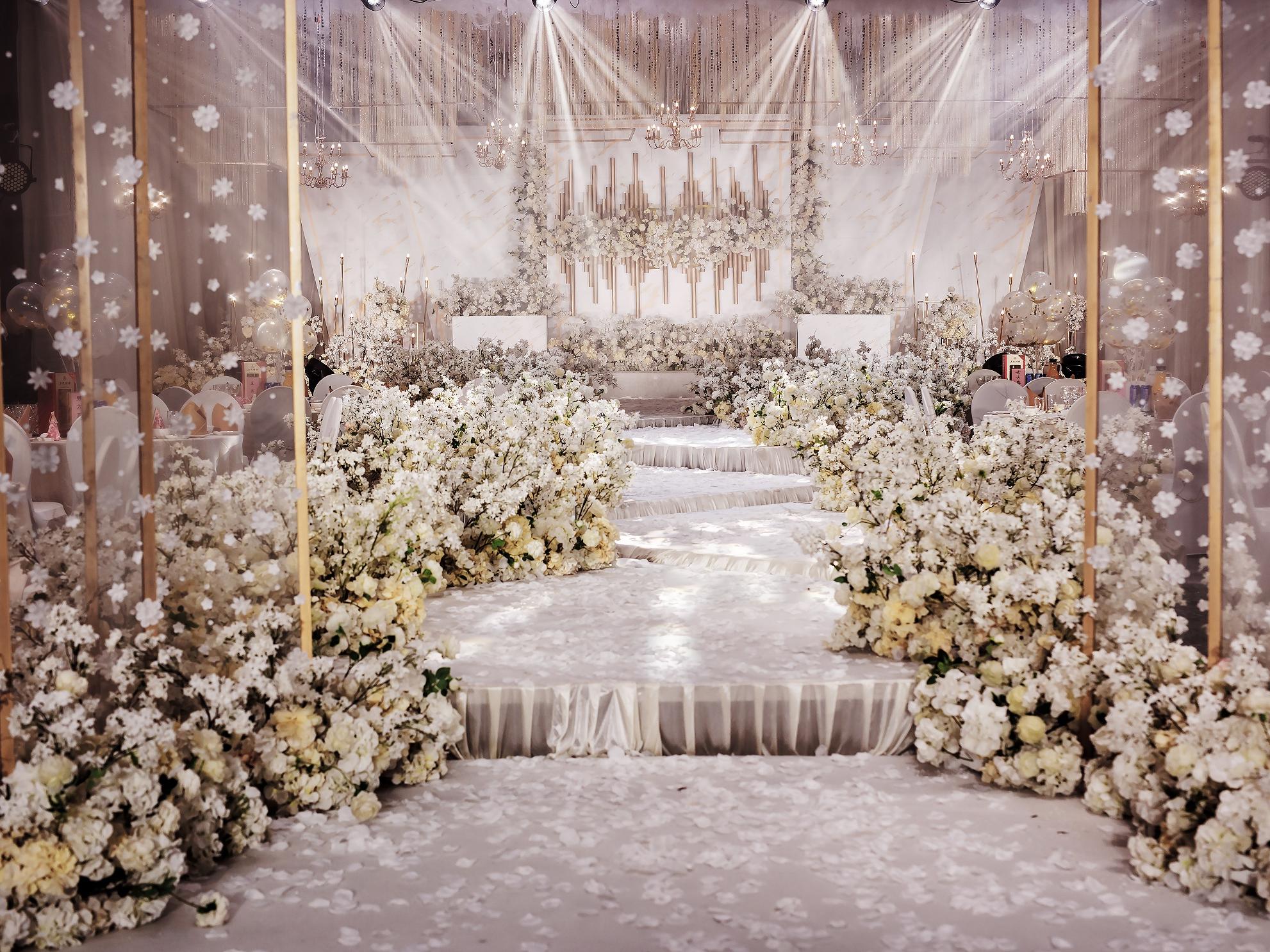 室内西式简约大气香槟婚礼