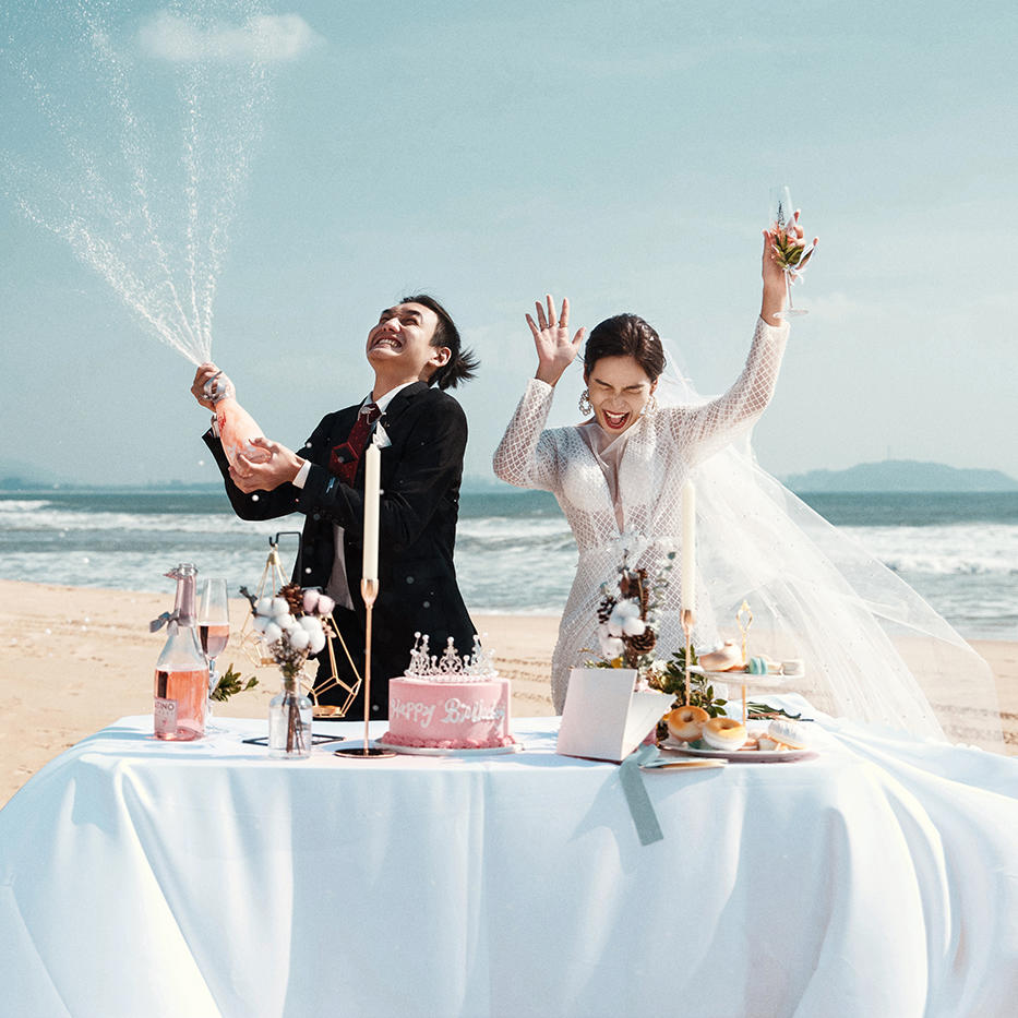 店长推荐【人气口碑爆棚】婚纱照+蜜月酒店+包邮