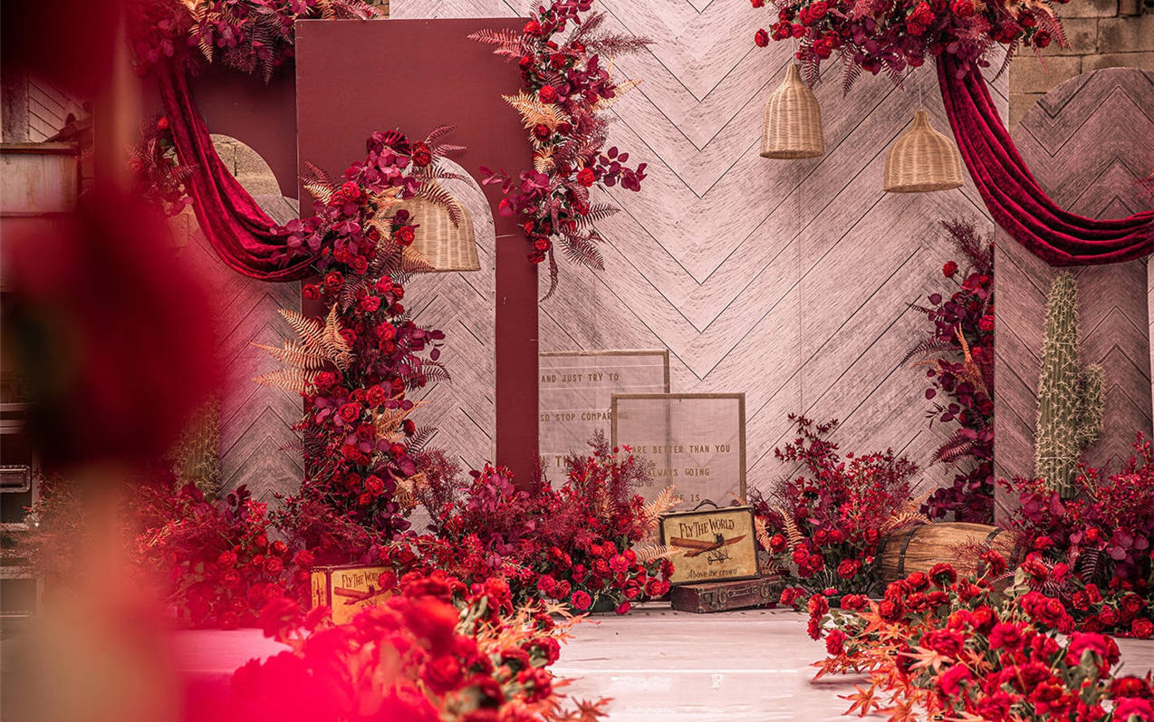 【艾薇婷婚礼】爆款泰式家宴户外  (红炉点雪)