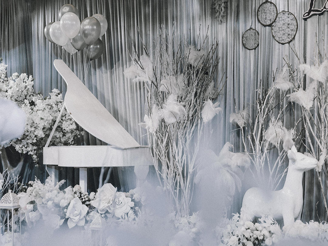 灰调浪漫《赠送四大金刚》