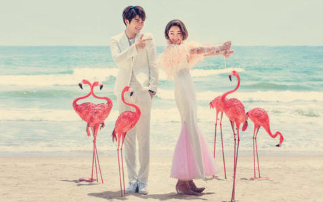 海南三亚海边划船浪漫旅拍