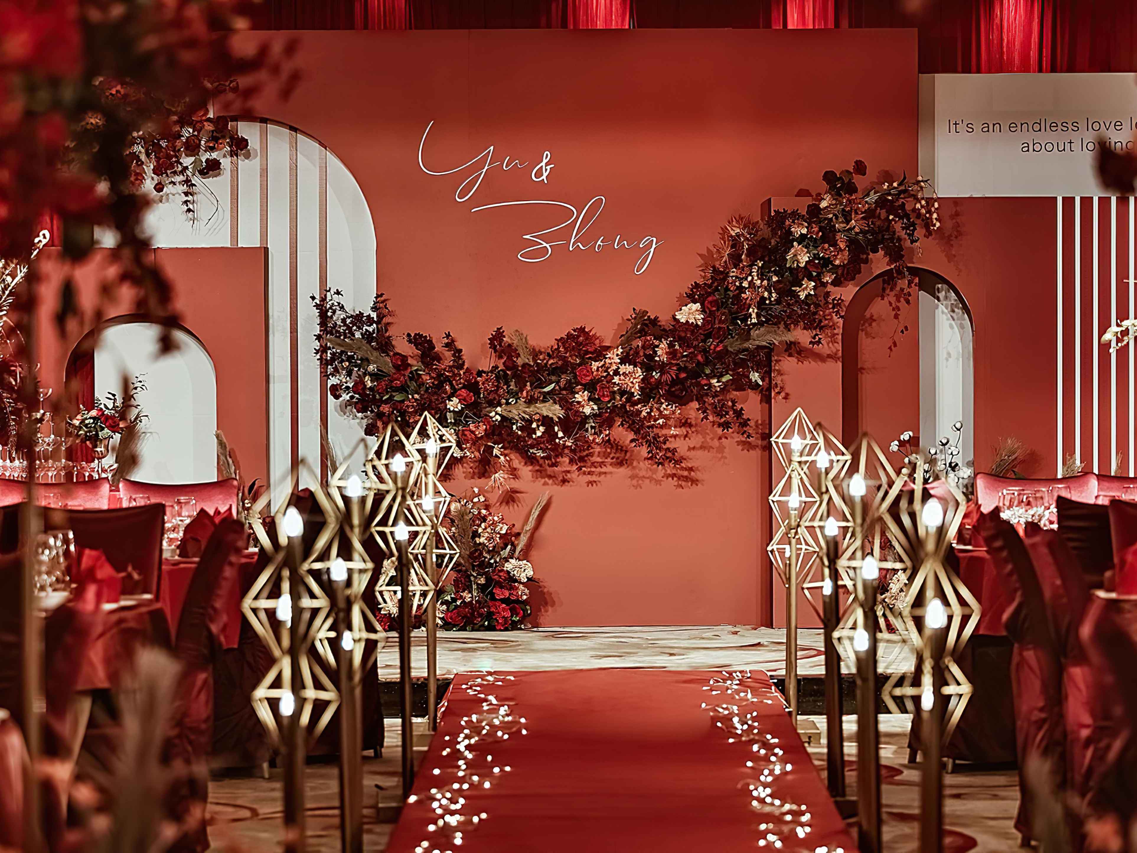 艳而不俗的红色系 火热上线