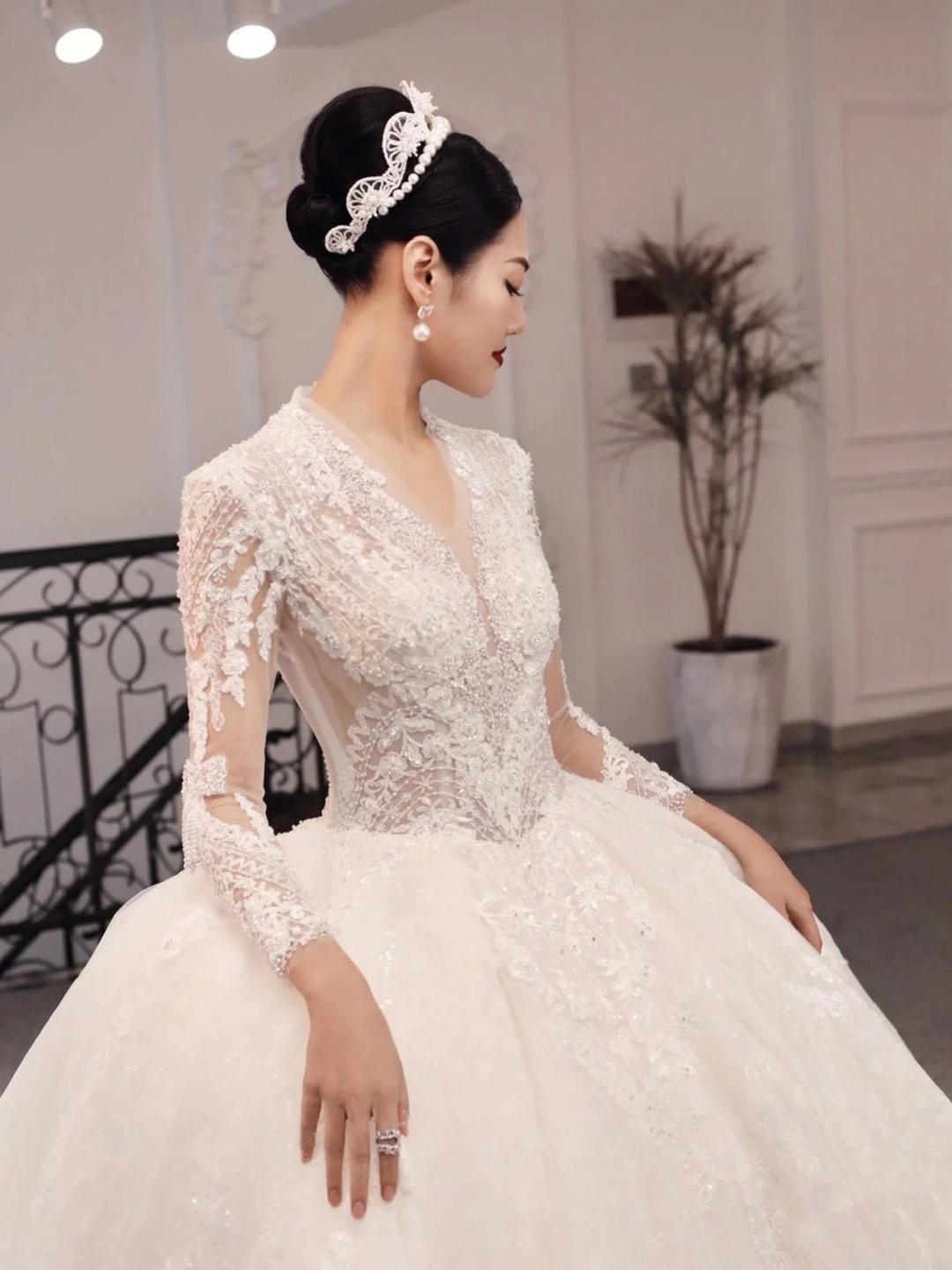 【新郎新娘一站体验套餐】中式+白纱+敬酒服+西装