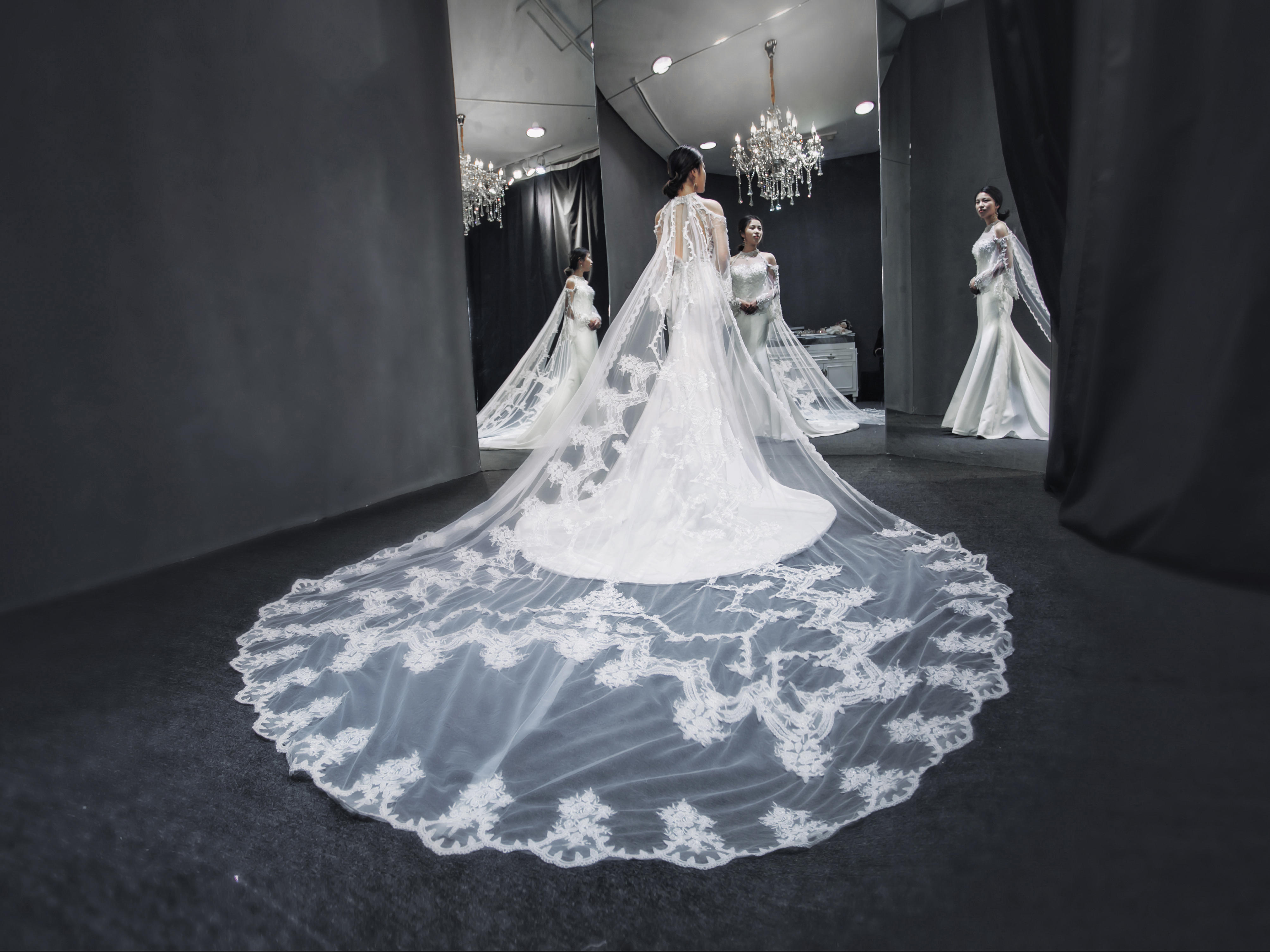 【缪斯婚纱】{出租仪式纱+秀禾服+敬酒服}+跟妆