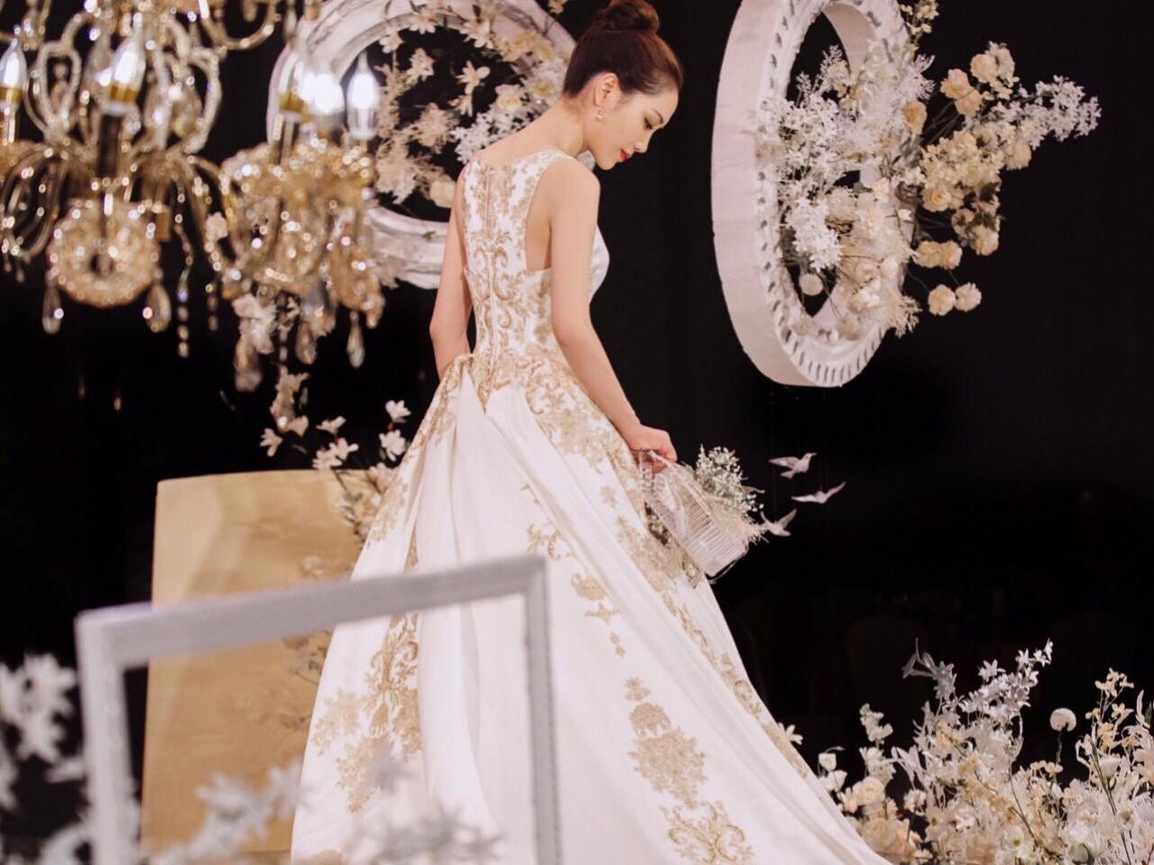 MonCHÉRI伊丽莎白女王系列