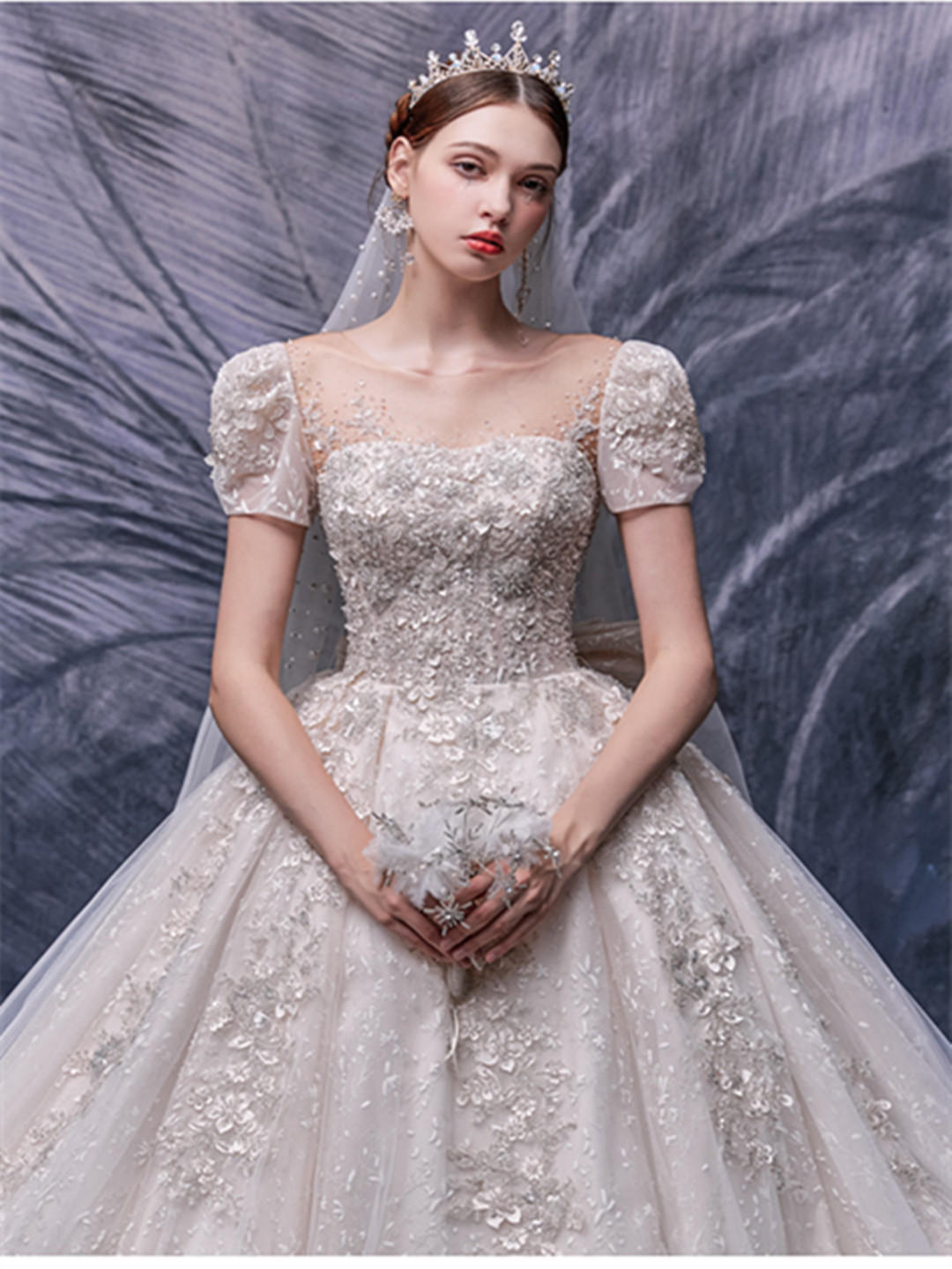 时尚优雅大气仪式主婚纱3件套